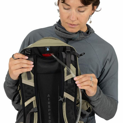 Hikelite™ 18 Hiking Backpack - US 3928